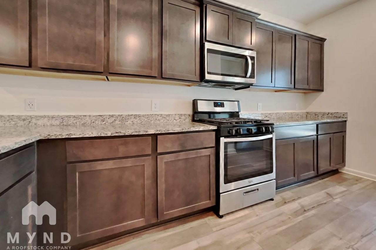 3014 Boran Dr - Photo 2 of 27