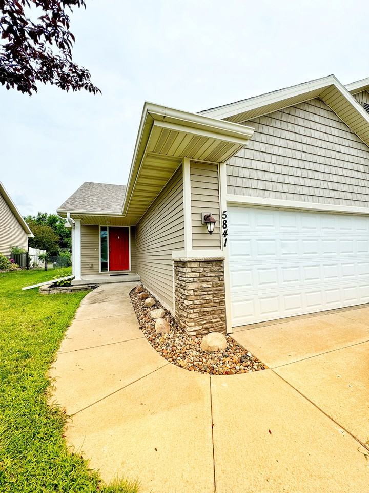 5841 Nw 50th St #5841