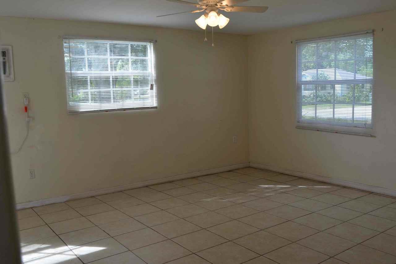 405 Prospect Ave - Photo 3 of 9