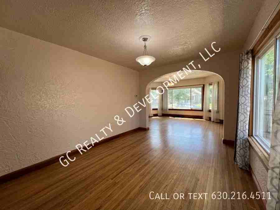 663 Spruce St #1 - Photo 3 of 18