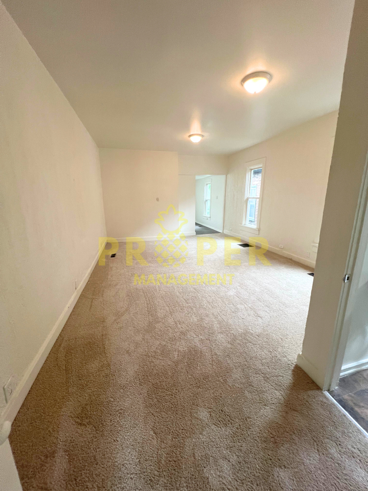 732 Wyoming St - Photo 3 of 8