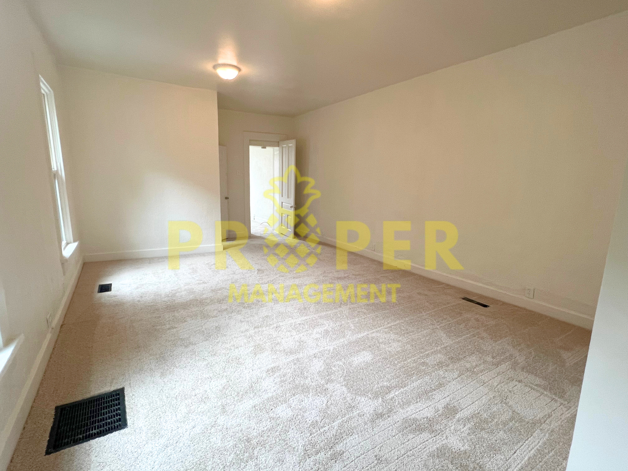 732 Wyoming St - Photo 5 of 8