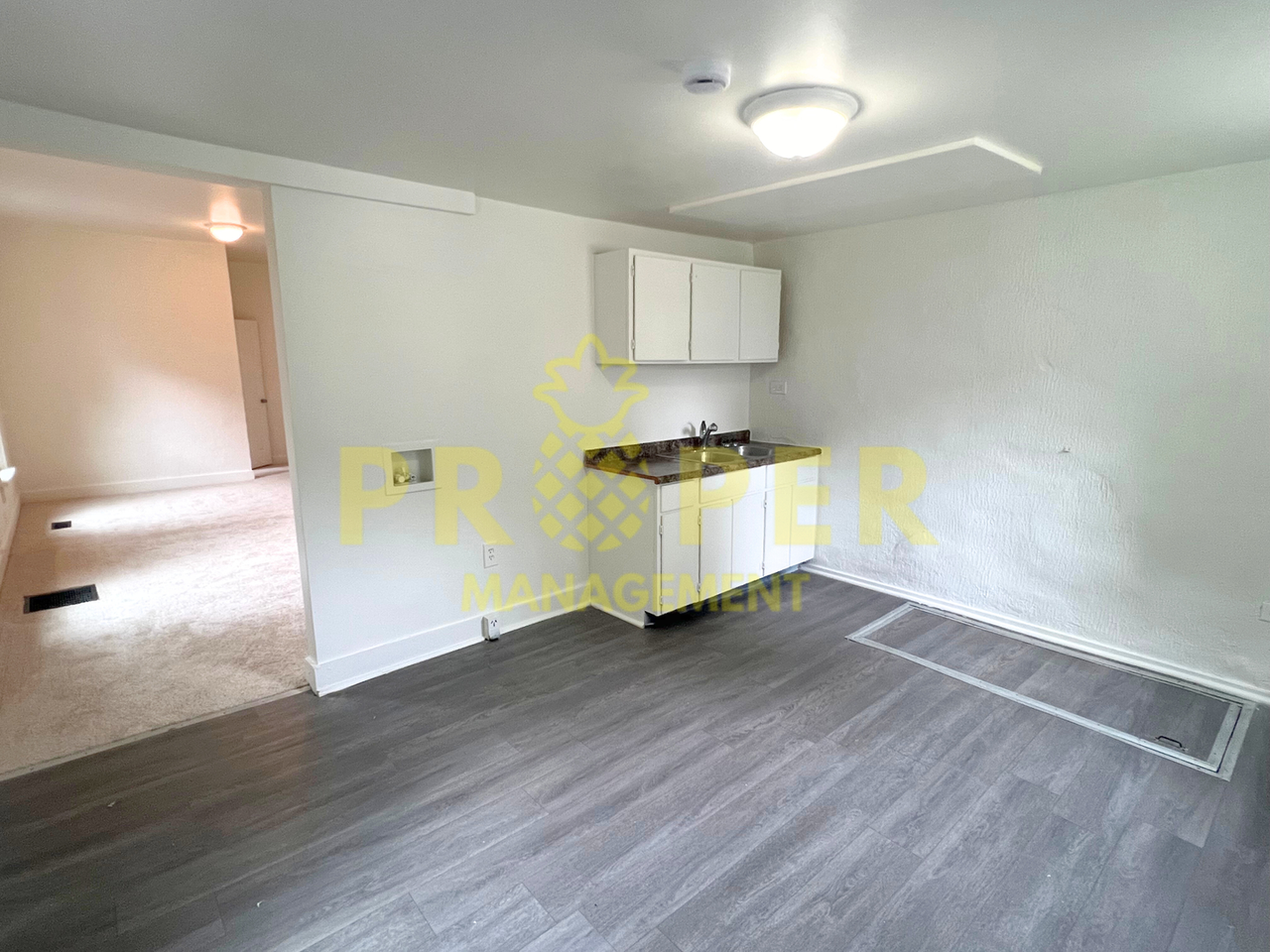 732 Wyoming St - Photo 6 of 8