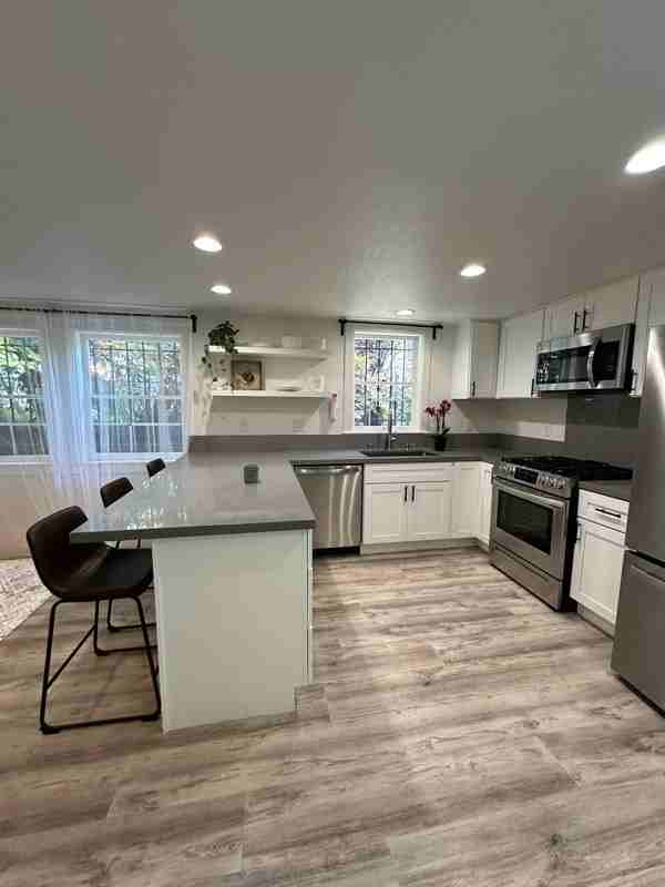 665 45th St - Photo 2 of 9