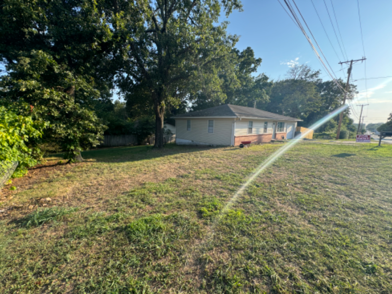 418 E 4th St - Photo 2 of 8