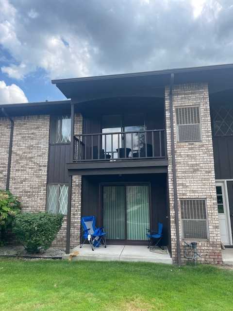 266 East 13 Mile Road #19 - Photo 2 of 12