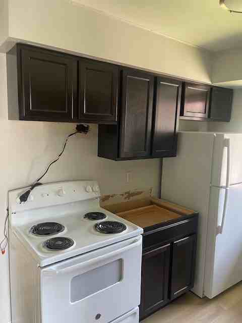 266 East 13 Mile Road #19 - Photo 3 of 12