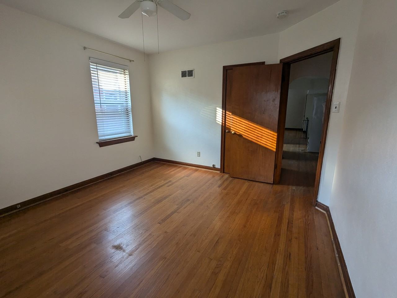 6259 Eichelberger St #A - Photo 4 of 7