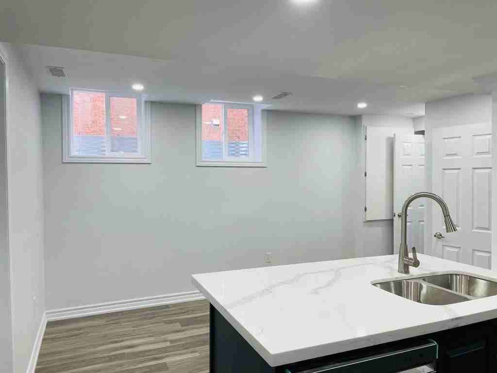 125 Hearne Crescent - Photo 7 of 19