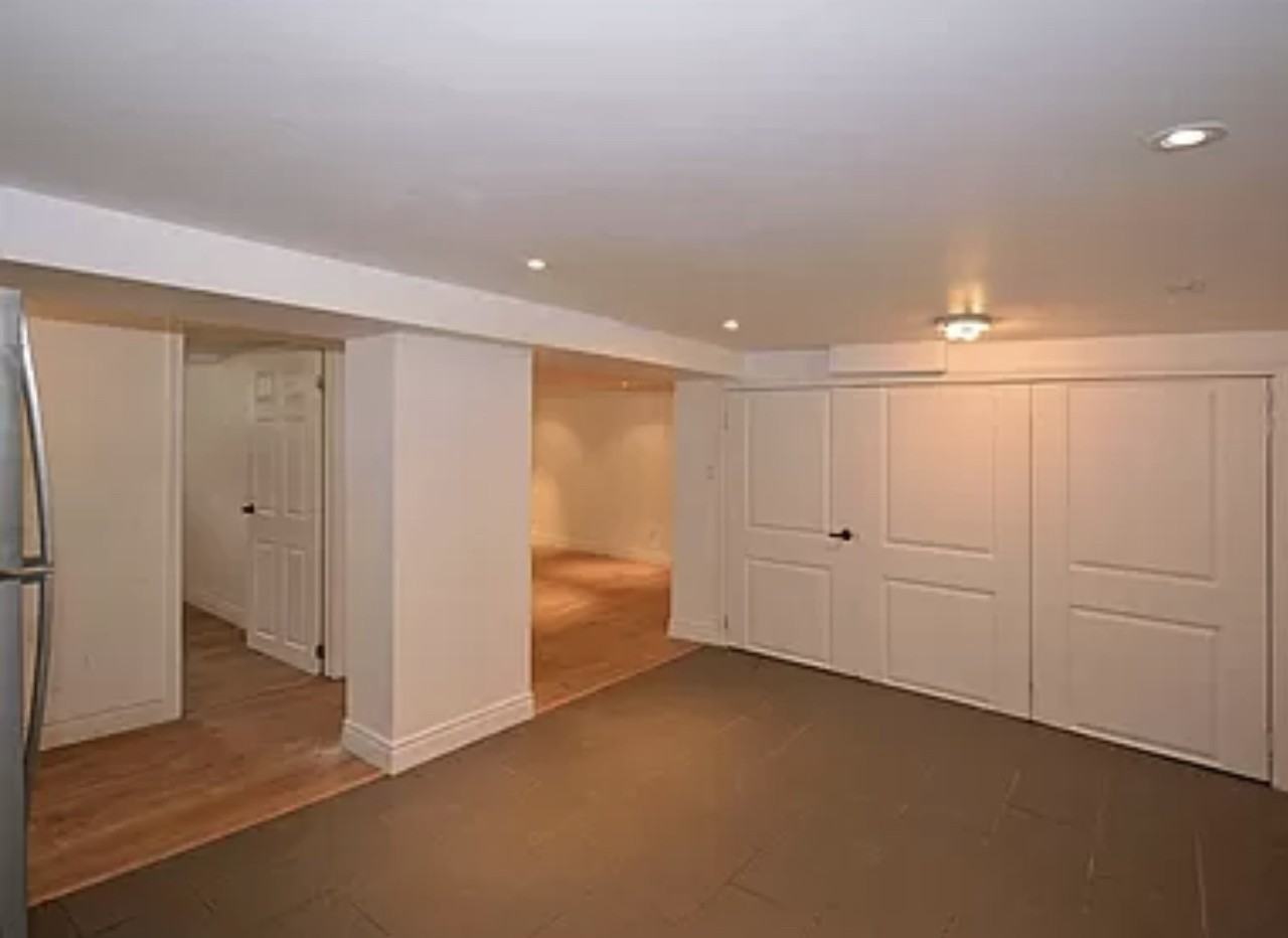 330 Harbord Street - Photo 4 of 7