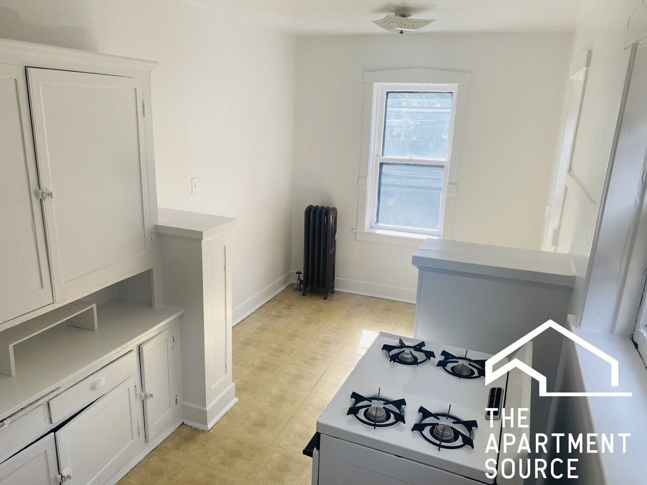 106 Lincoln Ave #2W - Photo 2 of 11