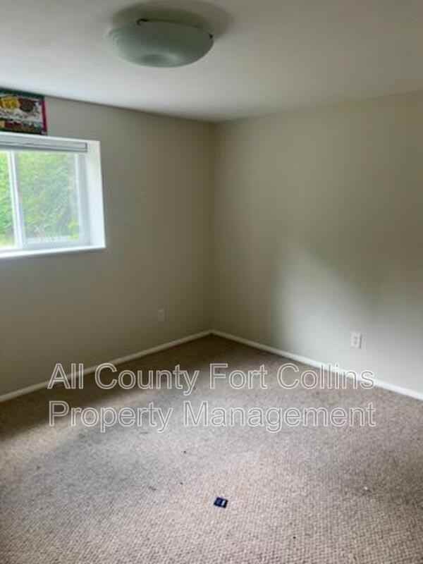 1412 Brentwood Dr - Photo 3 of 5