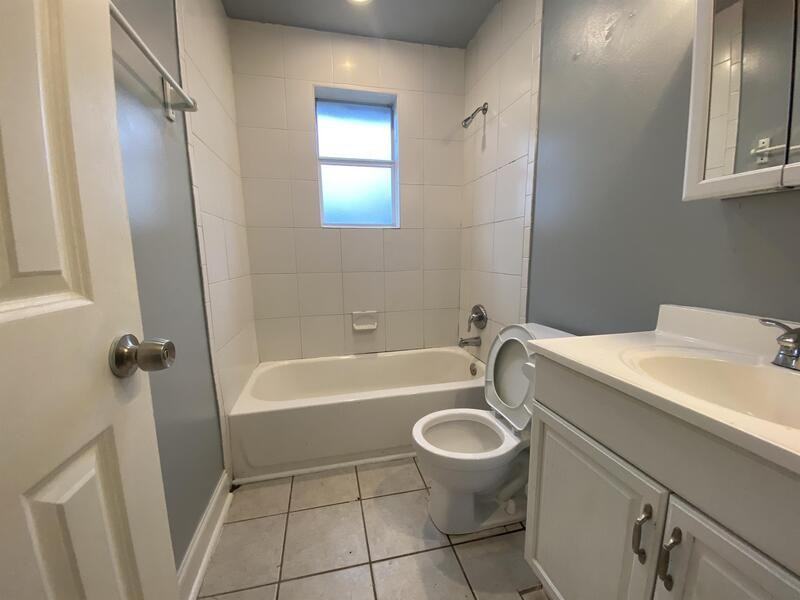 8600 Patricia St - Photo 5 of 10
