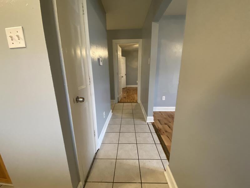 8600 Patricia St - Photo 6 of 10
