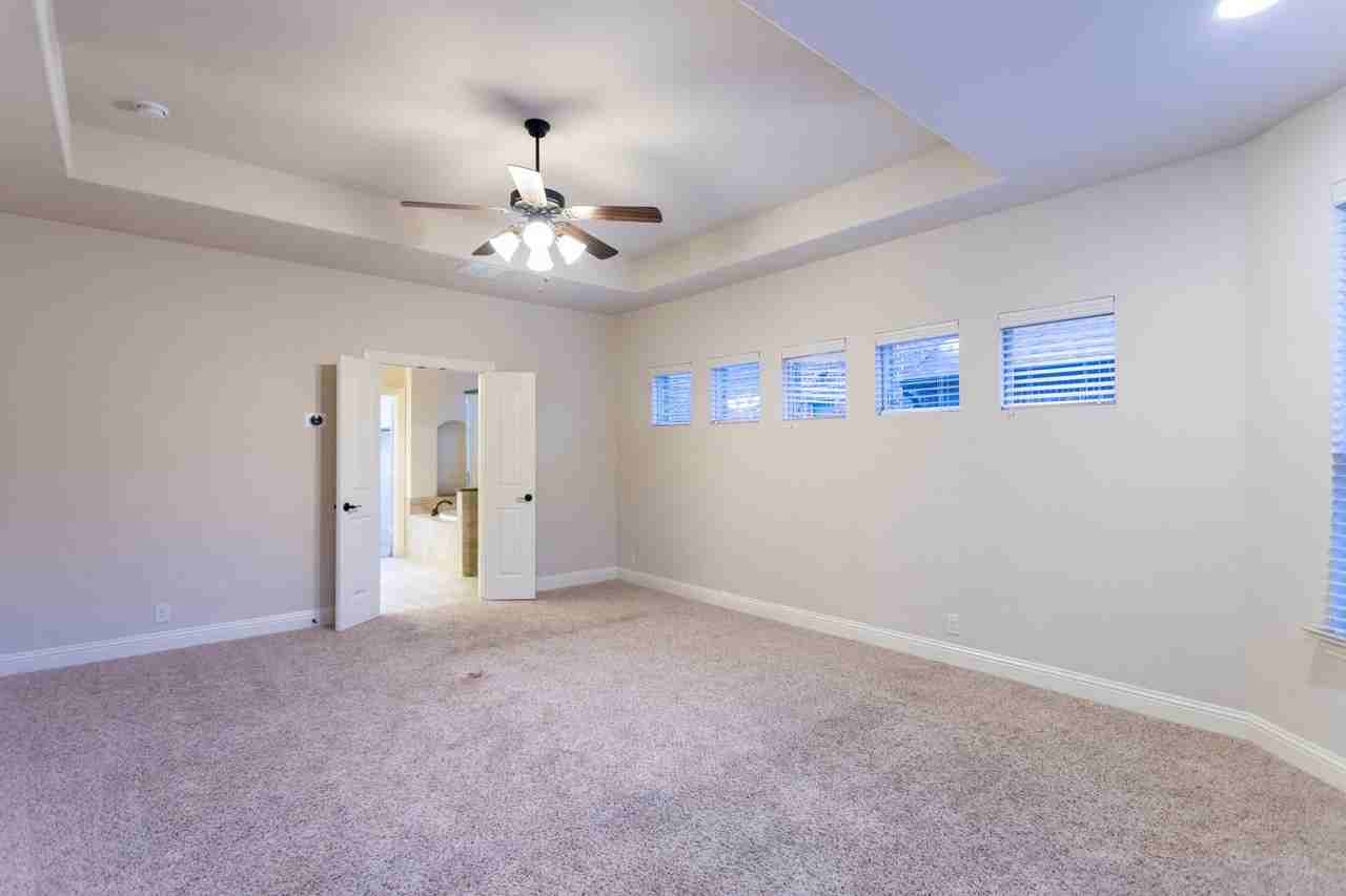 2409 Lynbridge Dr - Photo 2 of 25