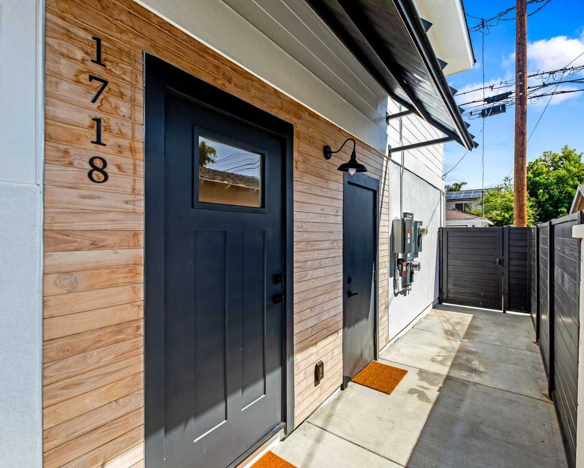 1718 Main St - Photo 2 of 28