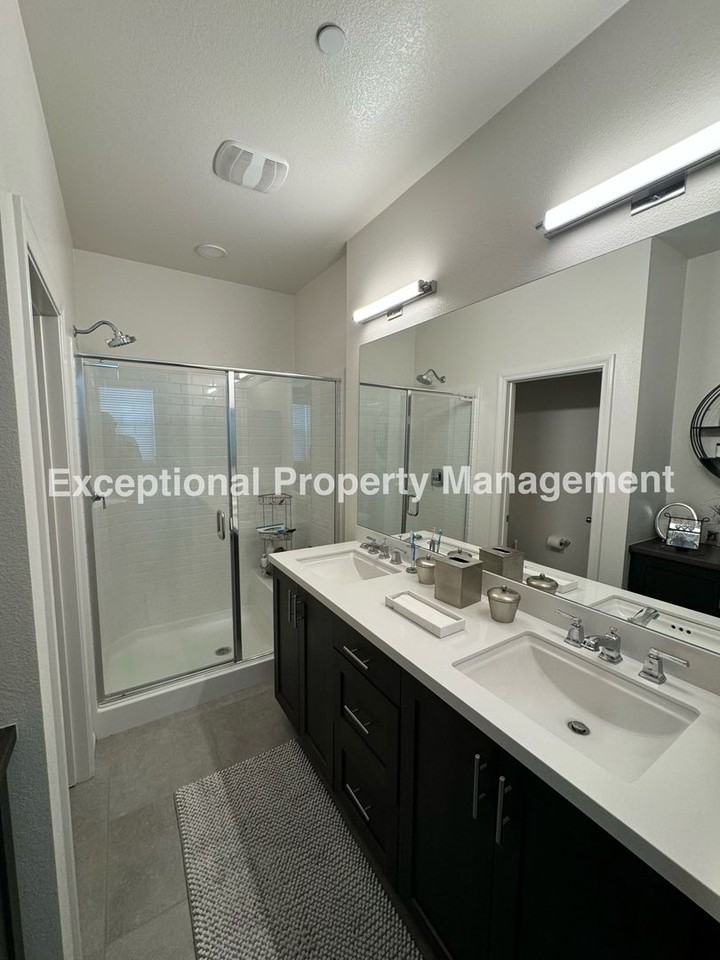 7754 Haywood Pl - Photo 7 of 20