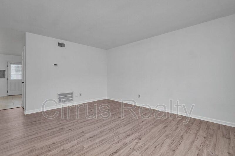 358 Susan Constant Dr - Photo 4 of 34