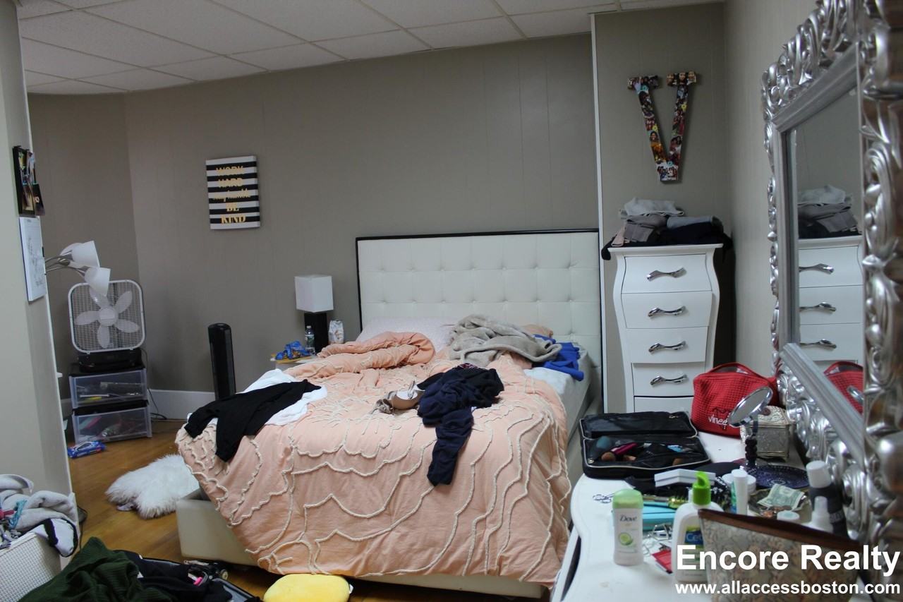 879 Beacon Street #21 - Photo 3 of 7