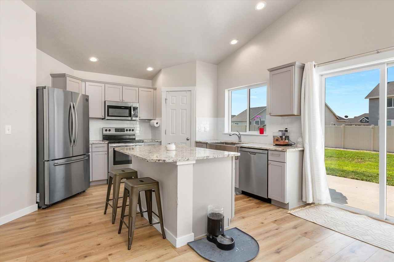 11269 W Quartet St - Photo 2 of 18