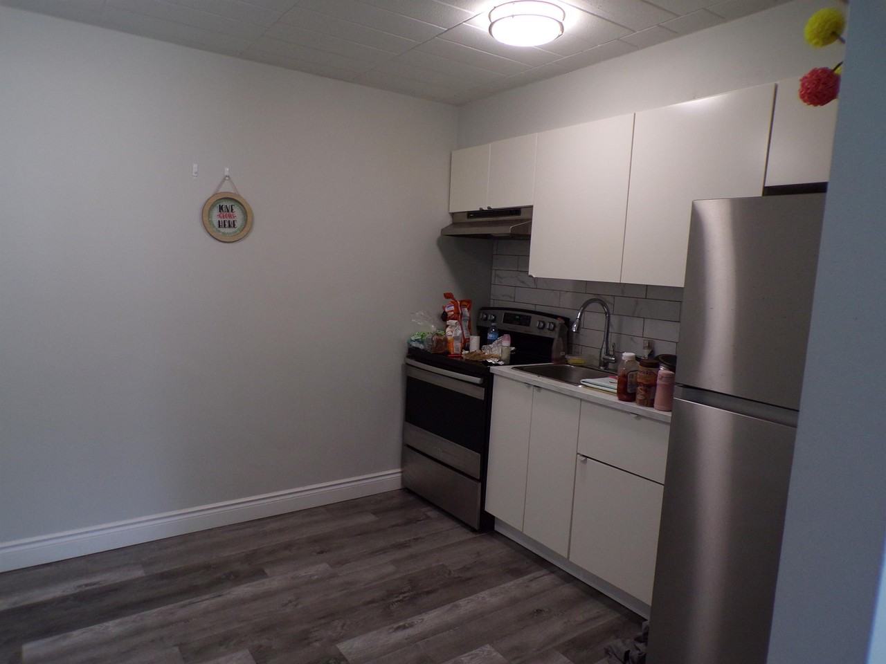 1085 Brock St #101 - Photo 5 of 14