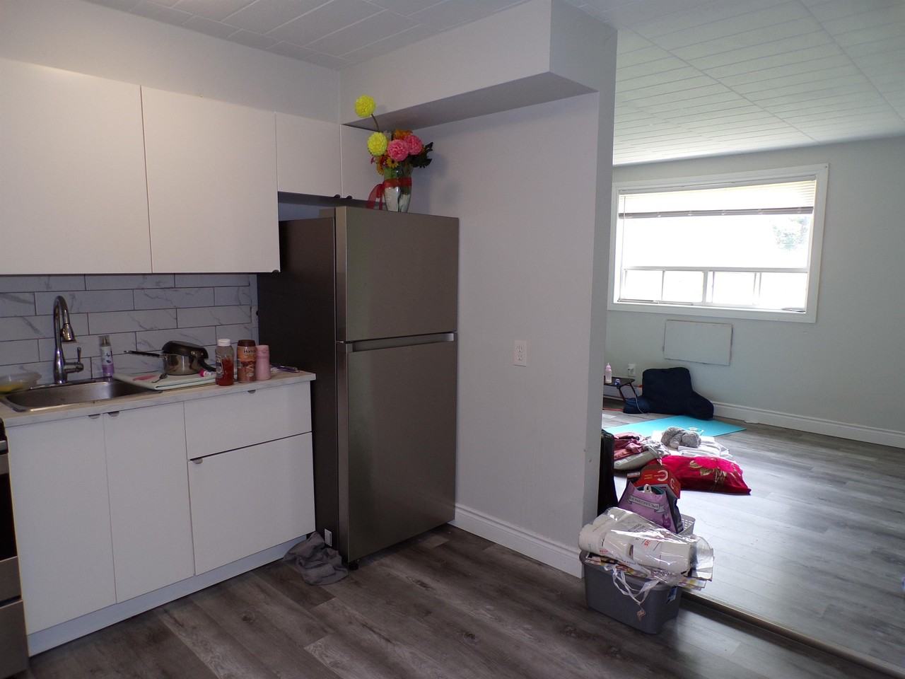 1085 Brock St #101 - Photo 6 of 14