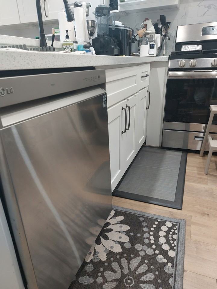 9339 University Crescent #308 - Photo 4 of 21