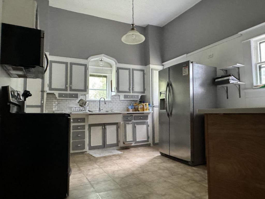 906 N Penelope St - Photo 6 of 17