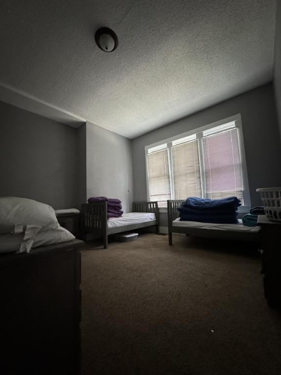 906 N Penelope St - Photo 7 of 17