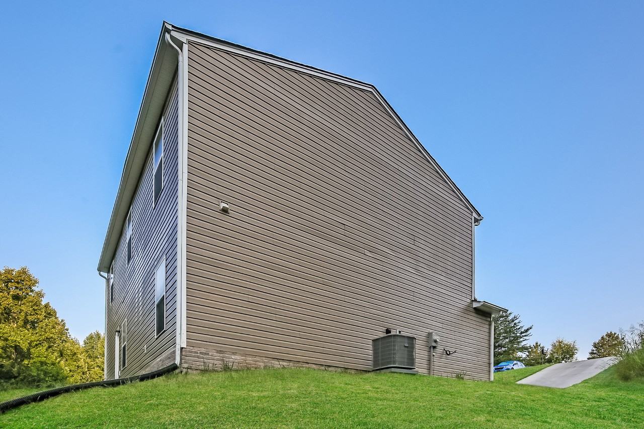 125 Zach Dr - Photo 6 of 17