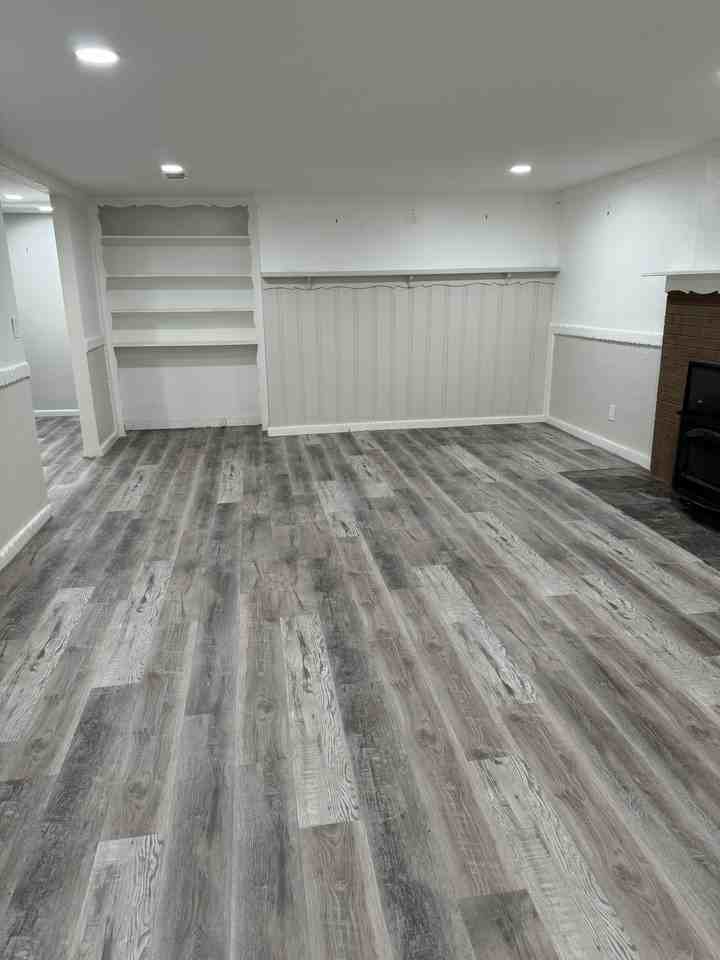 655 Balsam Street - Photo 5 of 12