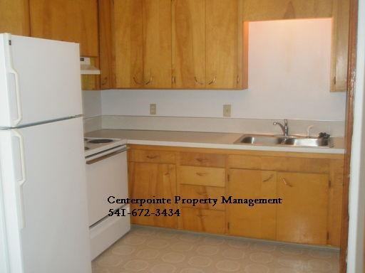 2336 W Crestview Ave - Photo 2 of 10