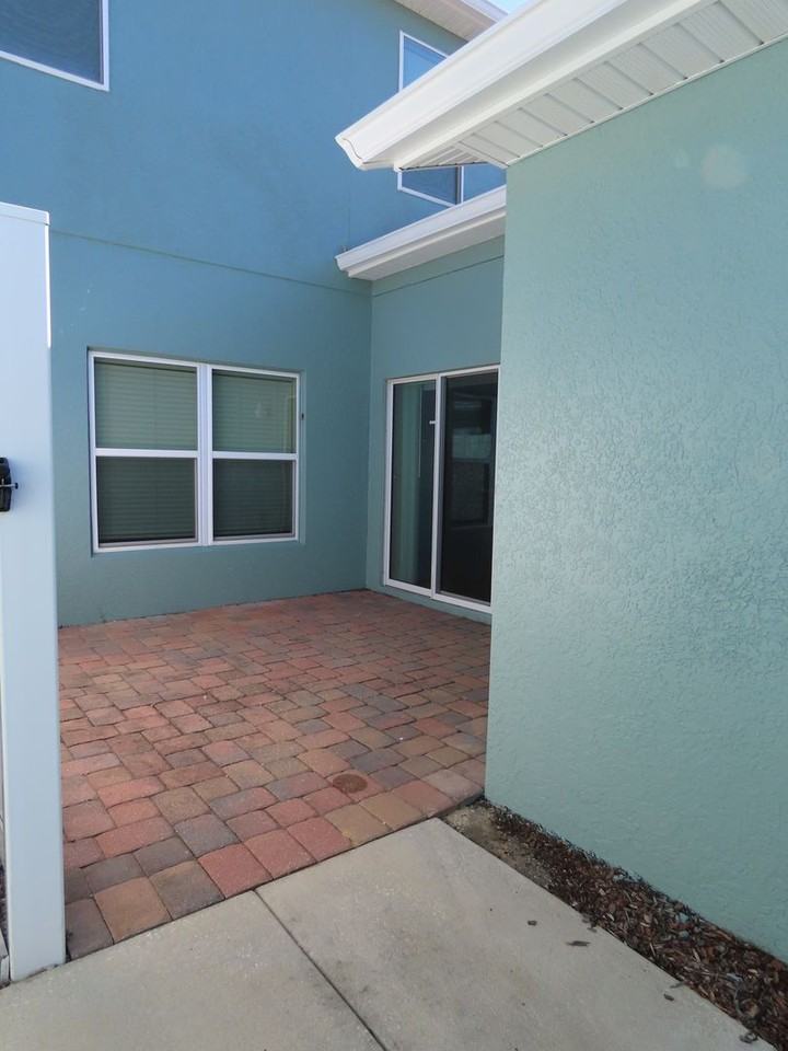 553 Juniper Springs Dr - Photo 4 of 50
