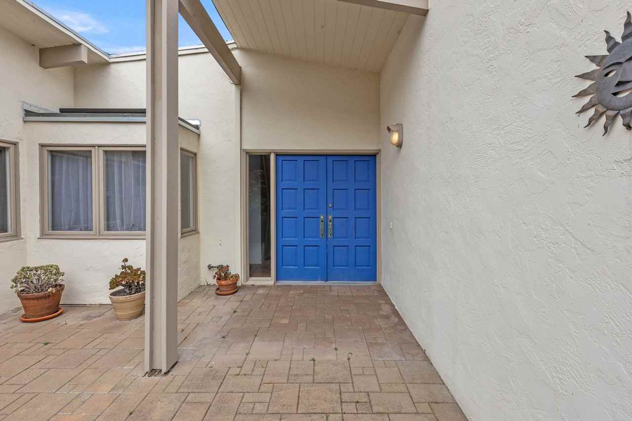 8471 Sugarman Dr - Photo 3 of 31