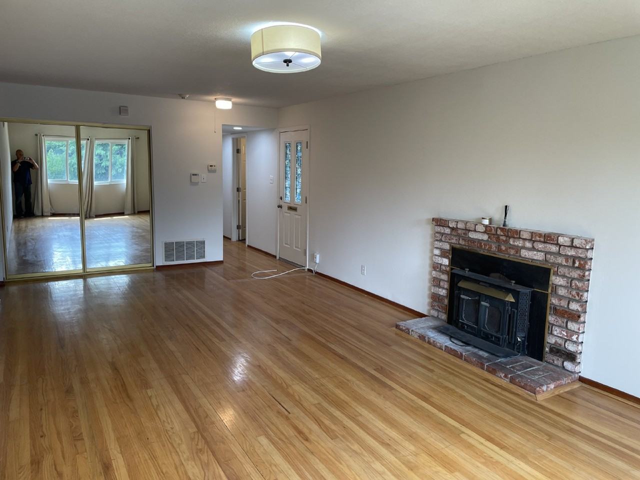 1301 Brookview Dr - Photo 5 of 20