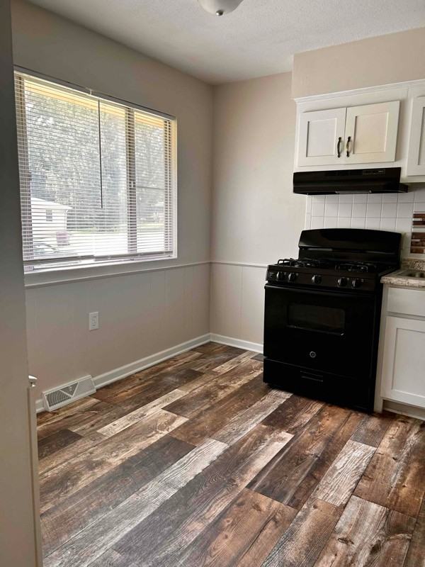 3215 N 52nd St - Photo 3 of 8