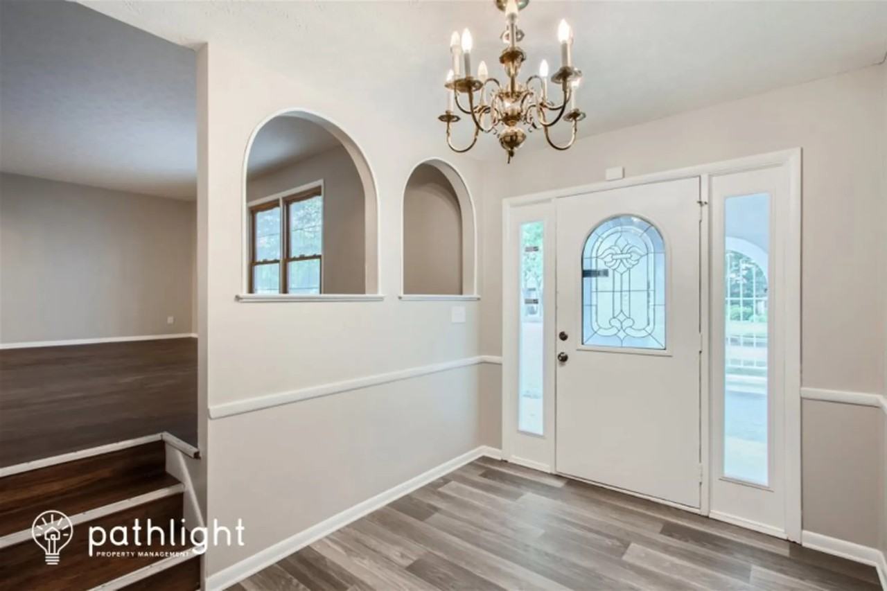 1650 Lynnhurst Rd - Photo 2 of 23