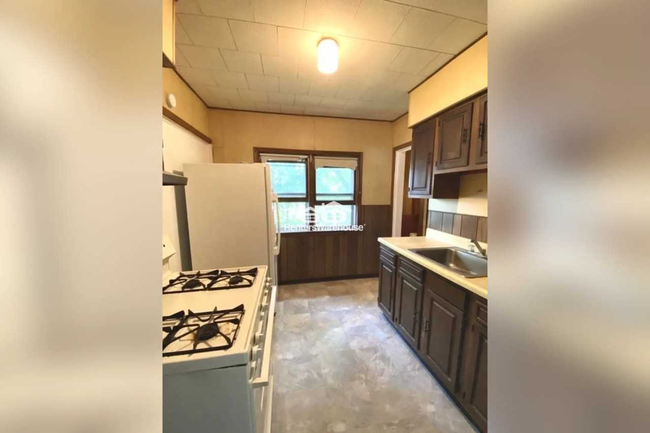 1062 Blair Ave - Photo 2 of 7