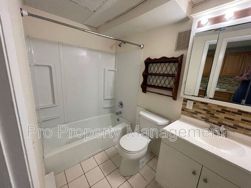 106 Woodside Grn #1 - Photo 6 of 7