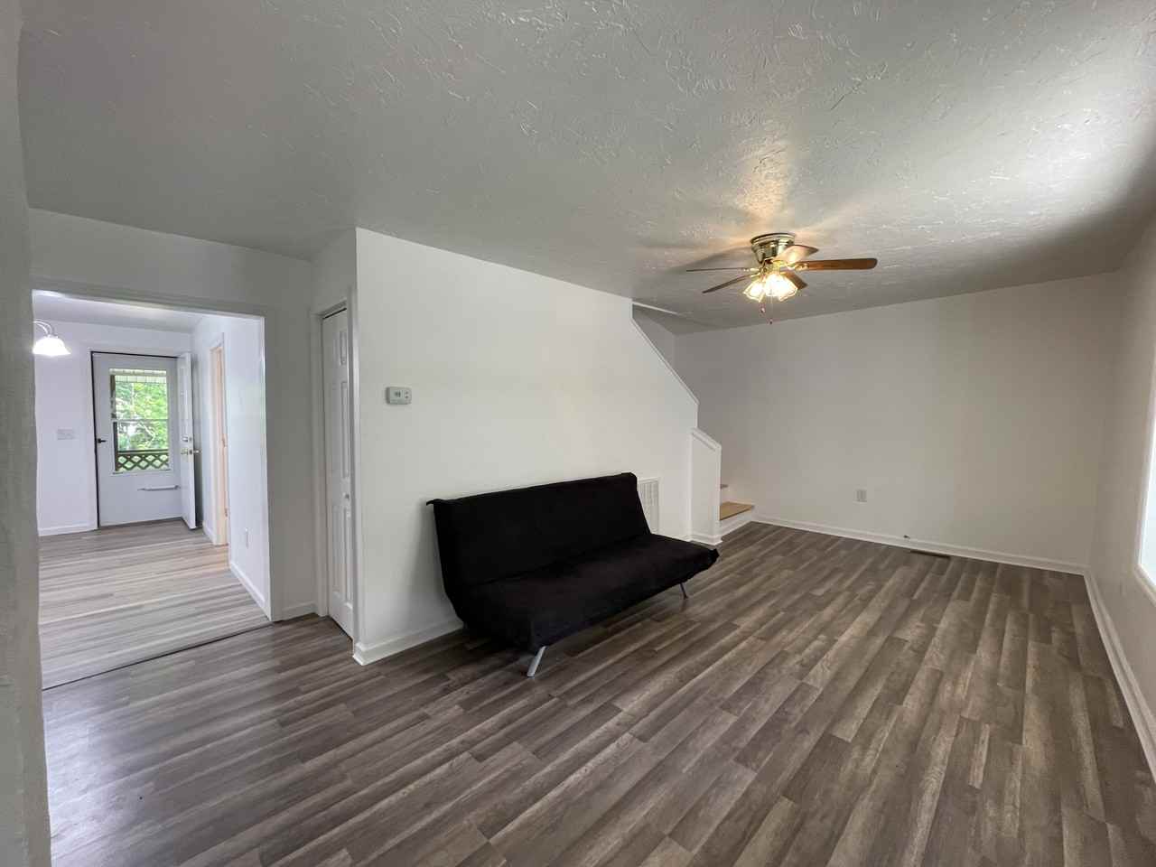 167 Salisbury Ave - Photo 2 of 10