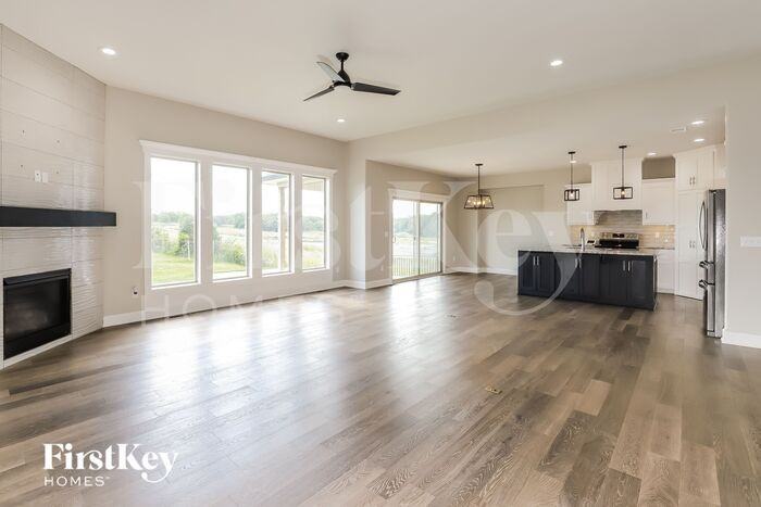 2513 Windmill Dr - Photo 3 of 16