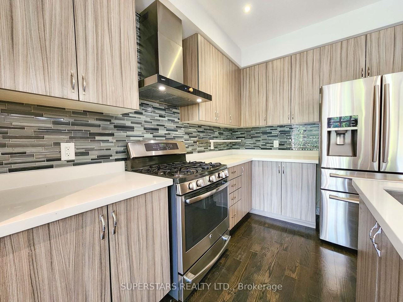 39 Dariole Drive - Photo 2 of 16