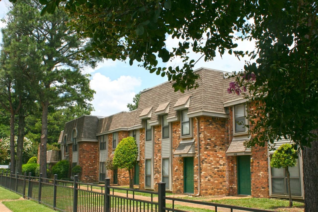 Ridgeway Commons - Photo 6 of 21