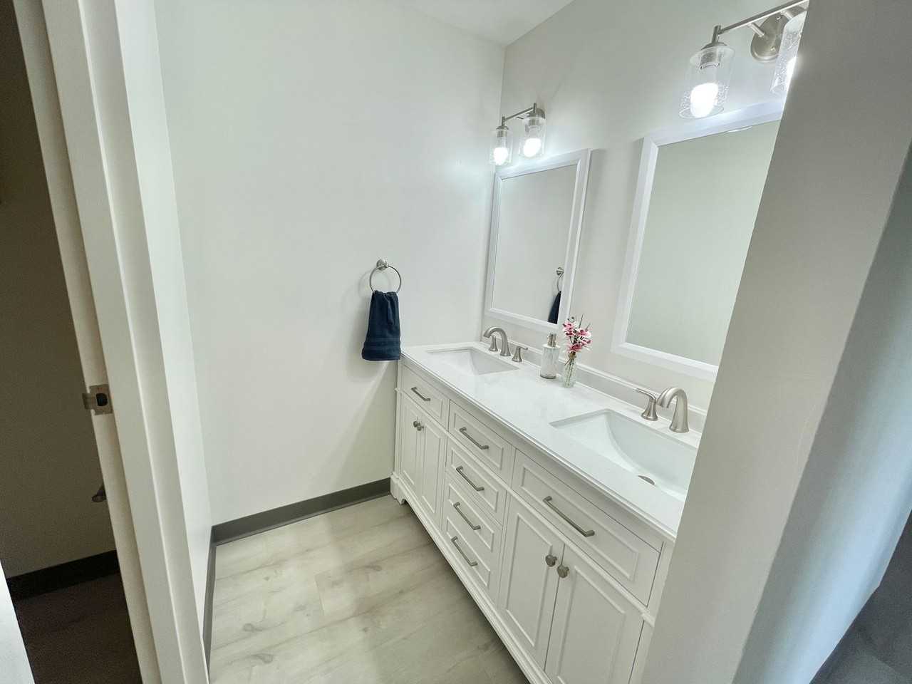 Bayit Edinboro - Photo 6 of 29