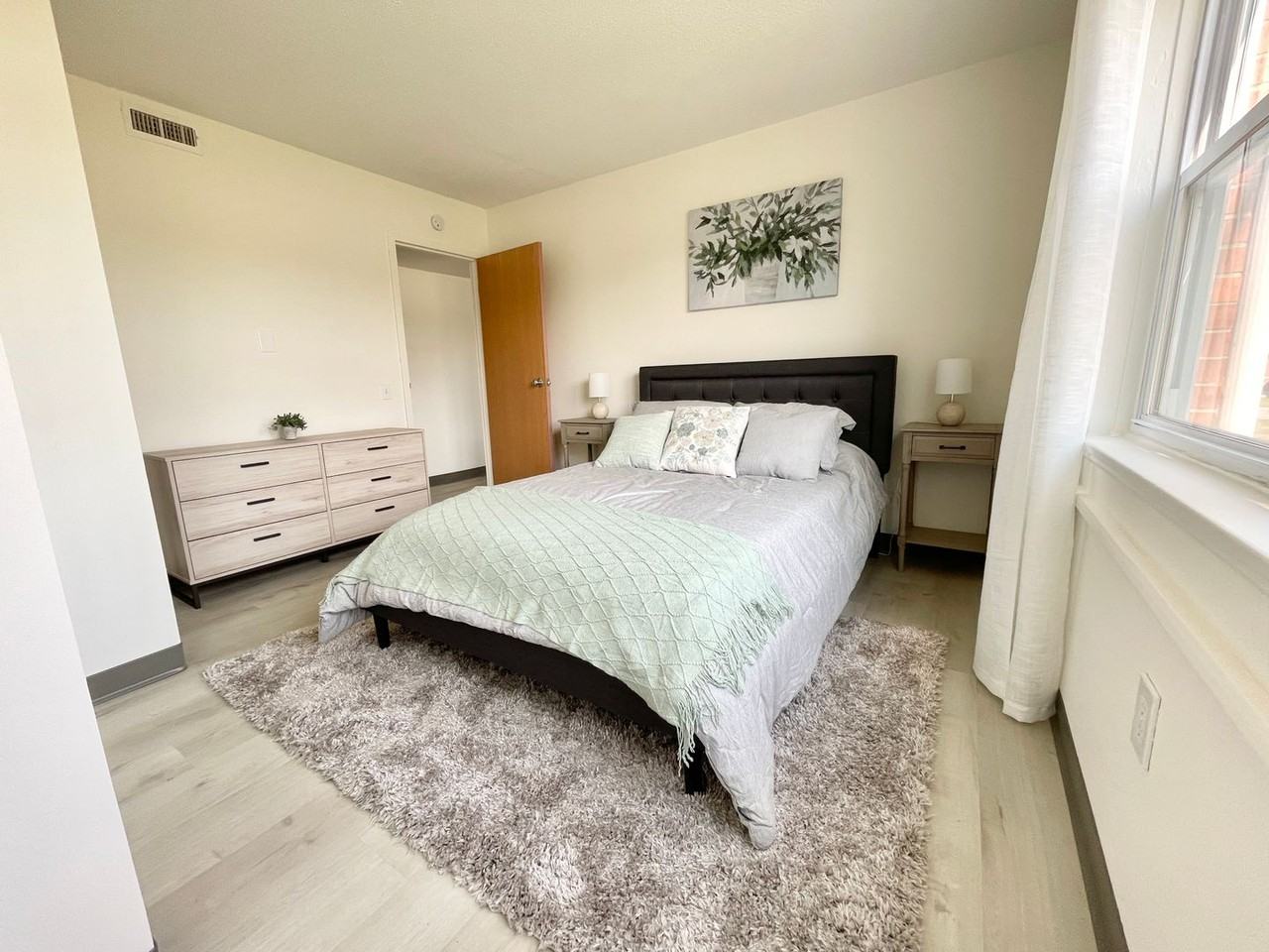 Bayit Edinboro - Photo 7 of 29