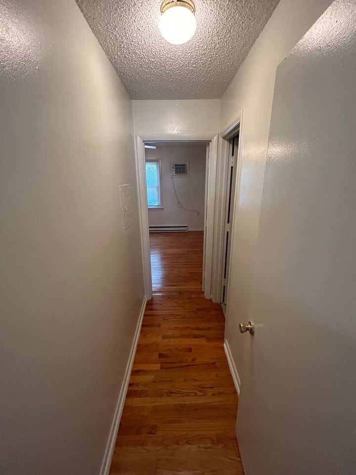 2012 Jersey Ave - Photo 5 of 10