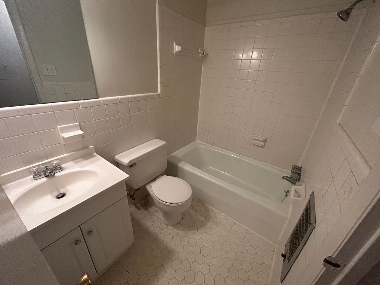 2012 Jersey Ave - Photo 6 of 10