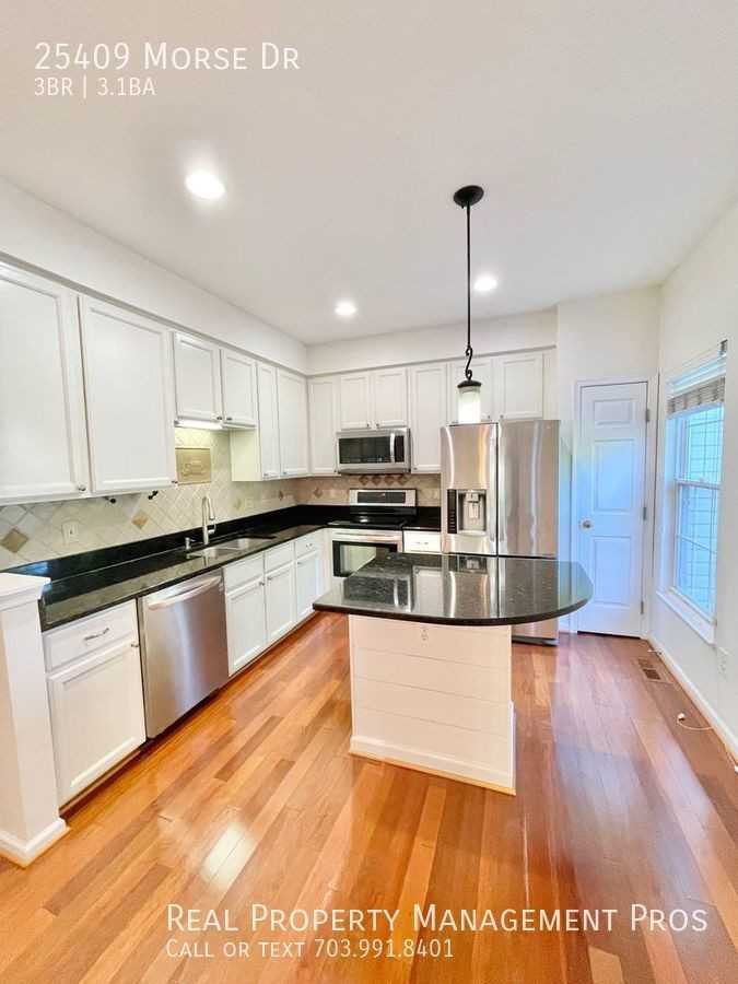 25409 Morse Dr - Photo 3 of 33