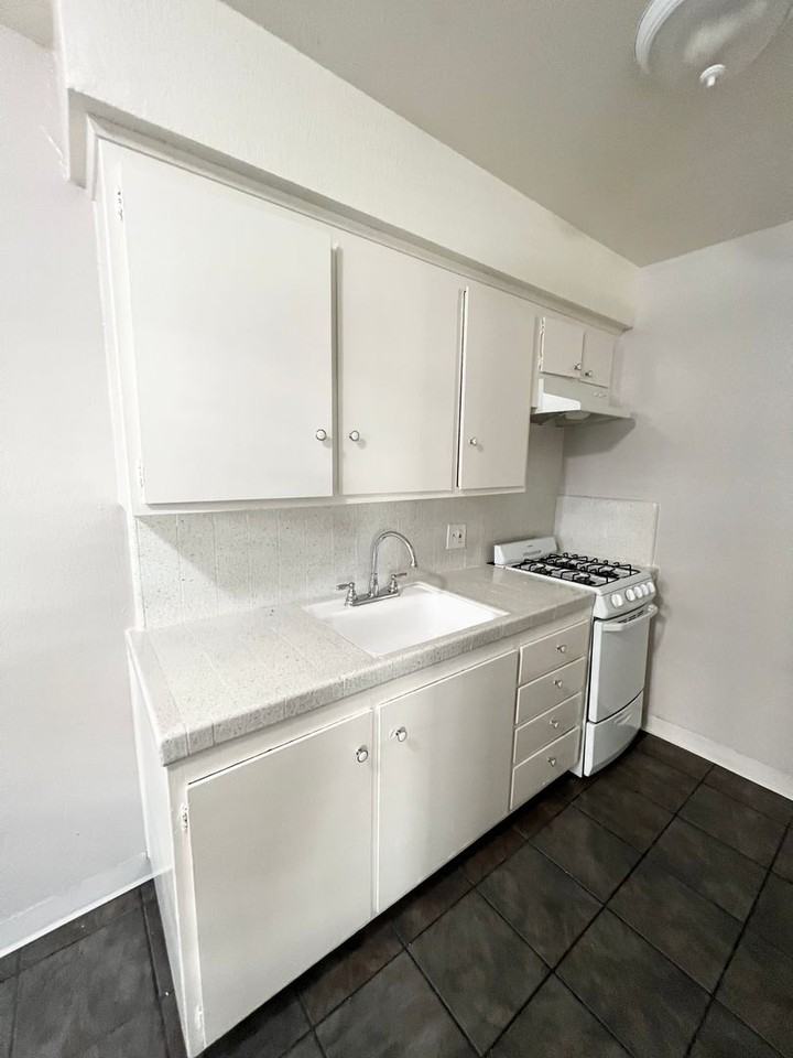 ARTESIA (Garden) - Photo 5 of 23