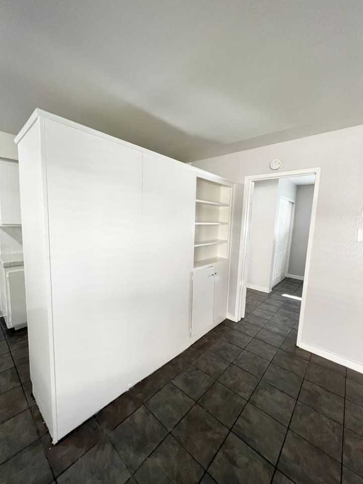 ARTESIA (Garden) - Photo 6 of 23